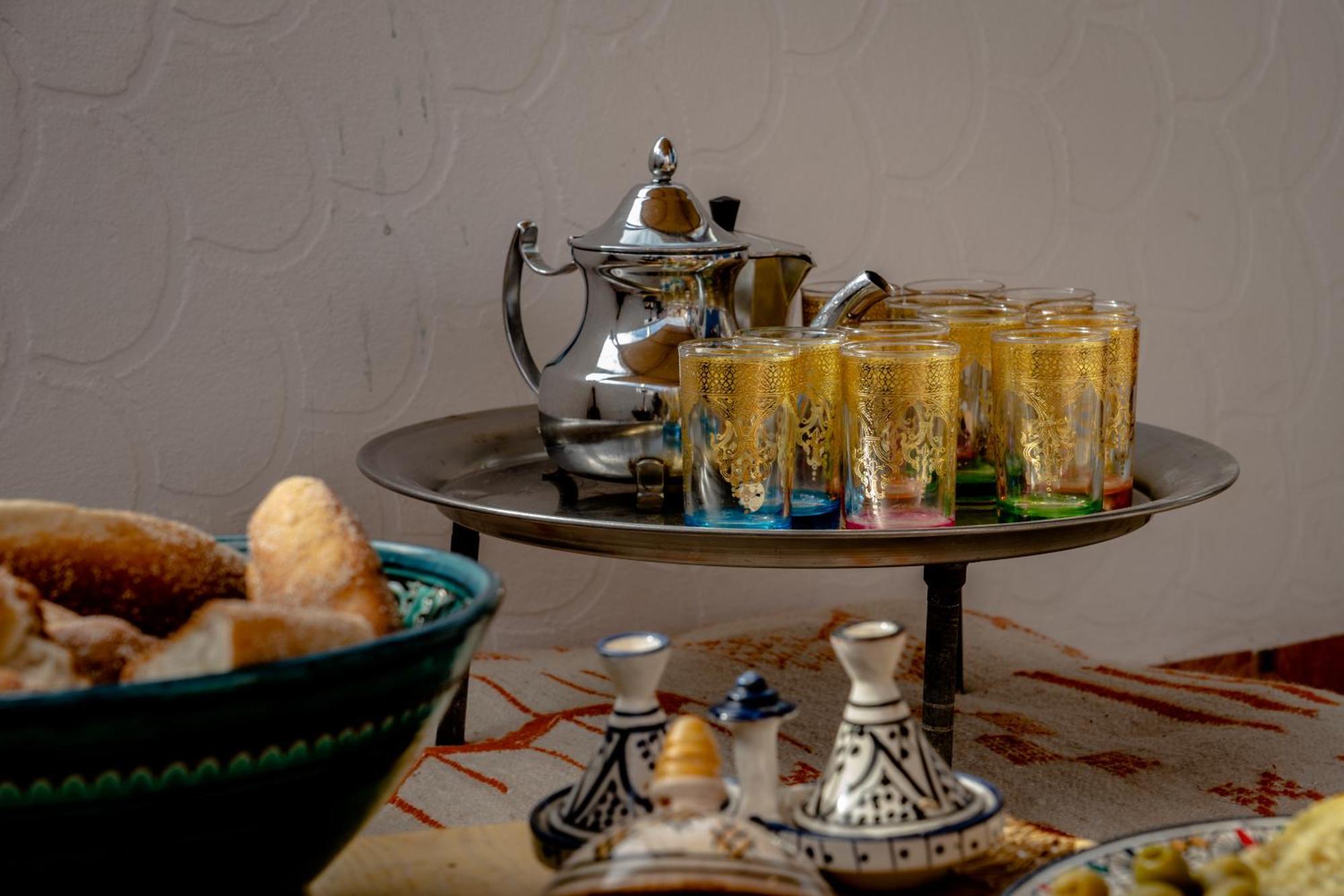 Tigmi Ossmon Hostel Agadir Bagian luar foto